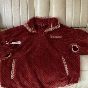 NWT simply southern pullover
